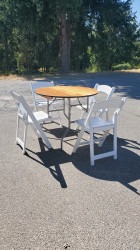 20230801 163227 1693324760.jpg Round Table- 36" seats 2-3